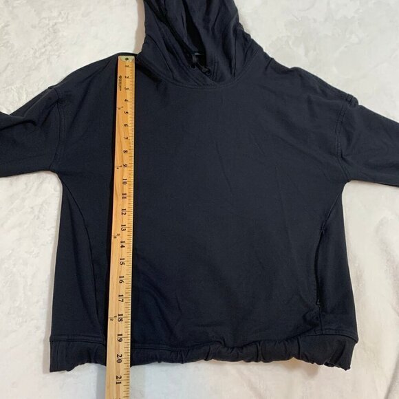 Lululemon black twisted & tucked pullover waist length hoodie sweatshirt - Picture 8 of 11